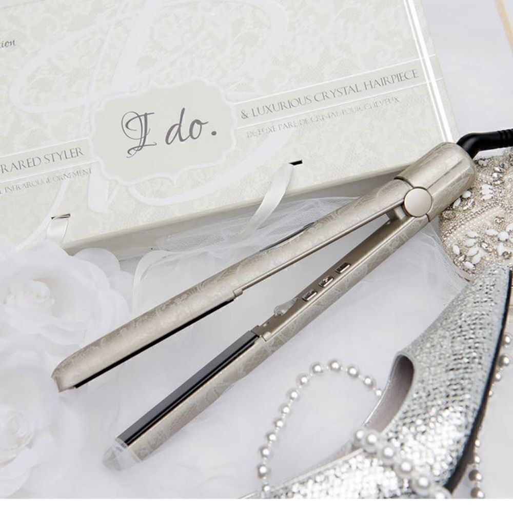 ARIA Beauty infrared hair straightener bridal edition NIB bridal